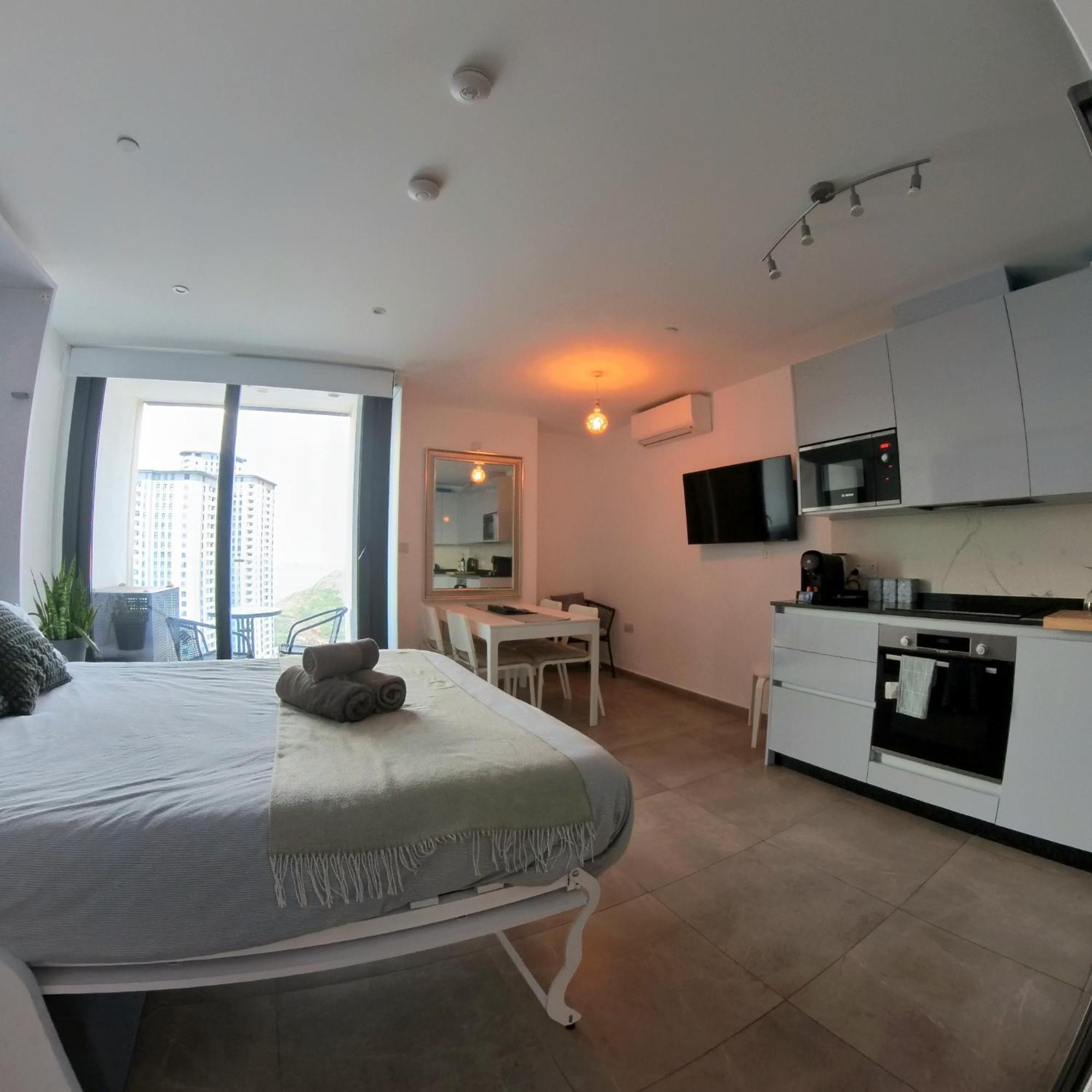 New Luxury Sunrise Oceanview Apartment In Γιβραλτάρ Εξωτερικό φωτογραφία
